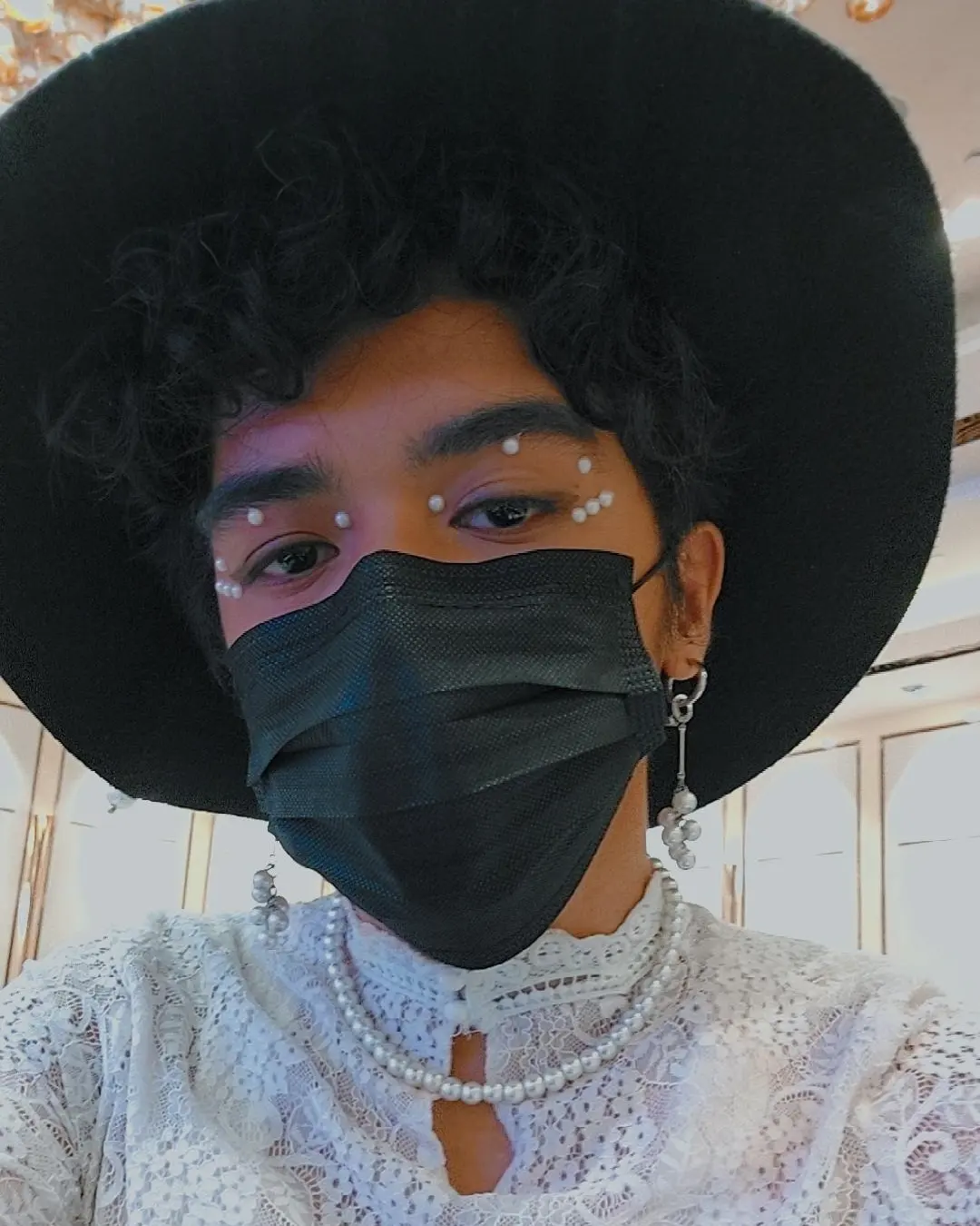 Another picture of my final makeup look with the mask